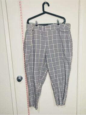 EUC Ava & Viv size 18 44” Gray and Black Plaid Dress Pants